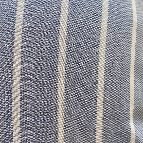 Old Navy flutter sleeve/vertical stripe/100viscose - Picture 5 of 8